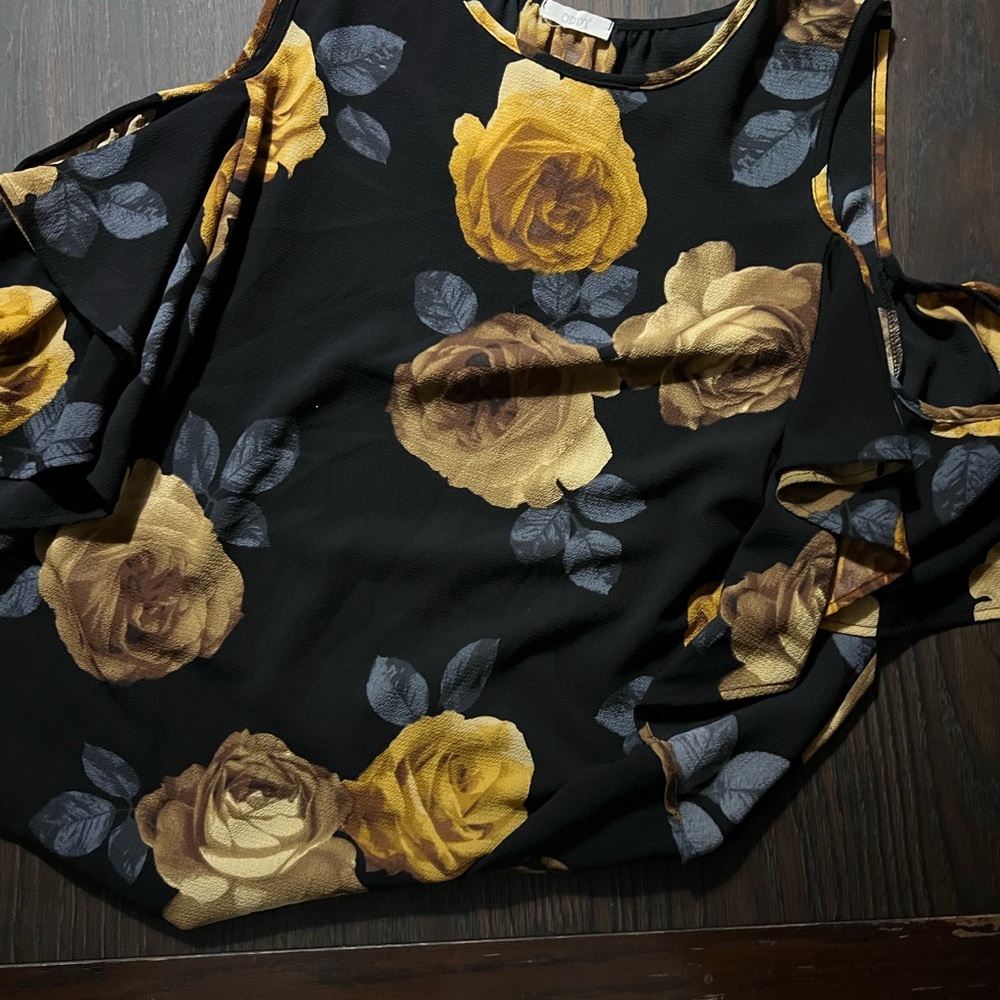 ODDY Black Cold-Shoulder Blouse with Yellow Rose Print